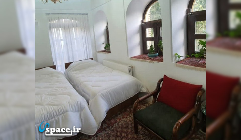 نمای داخلی اتاق اقامتگاه سنتی کردیا - سنندج